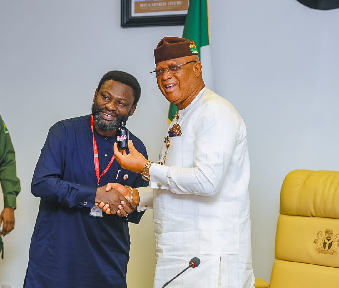 Emadeb Energy presents first oil from Ibom field to Akwa Ibom governor Emadeb Energy presents first oil from Ibom field to Akwa Ibom governor
