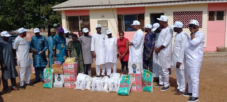 Foundation distributes food items, welfare packs to orphanages in Kwara