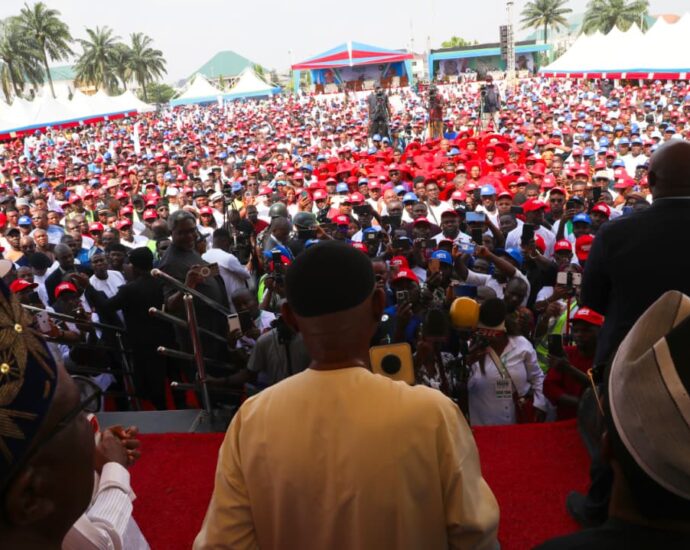 Wike replies those calling for his sack Wike replies those calling for his sack