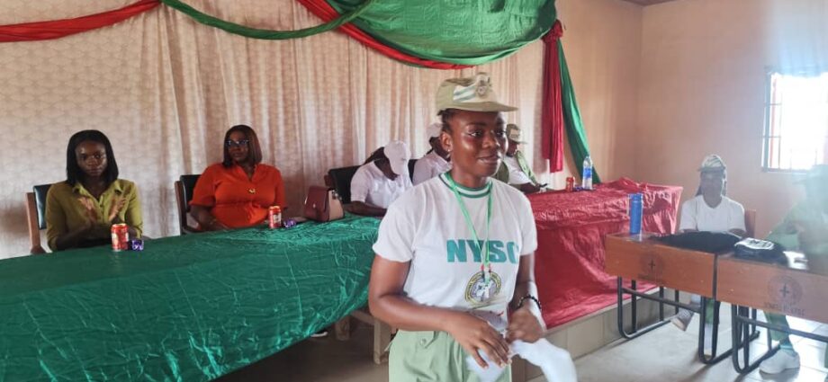 NYSC member takes campaign on deworming, hygiene to girls’ school in Edo NYSC member takes campaign on deworming, hygiene to girls’ school in Edo