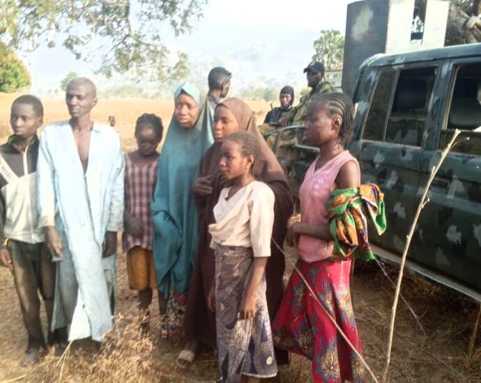 Army, police rescue 8 kidnap victims in Kaduna forest Army, police rescue 8 kidnap victims in Kaduna forest