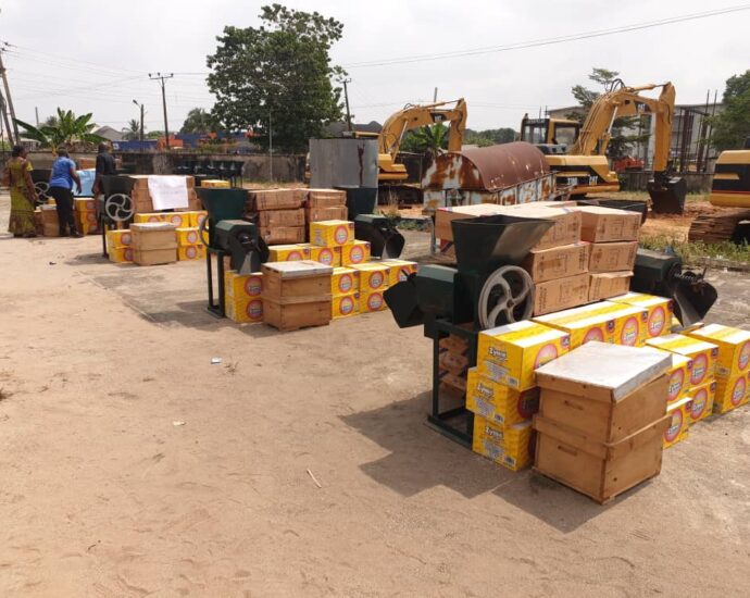 FG distributes free farm implements to farmers in Imo