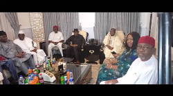 PDP leaders meet Jonathan, says he pledge support for party PDP leaders meet Jonathan, says he pledge support for party