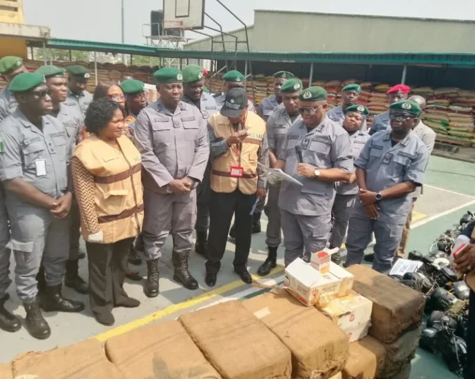 Oyo/Osun Customs intercepts 45 bags of live cartridges, arrests 6 suspects