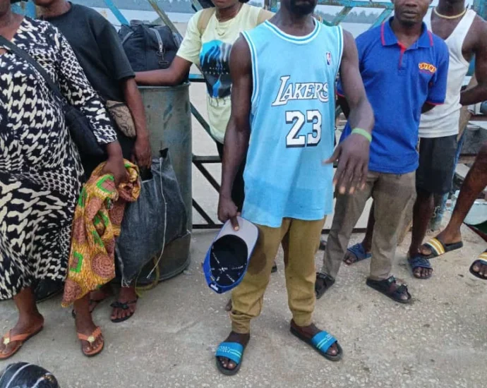 Troops receive 8 rescued victims, nab gunrunner in Cross River