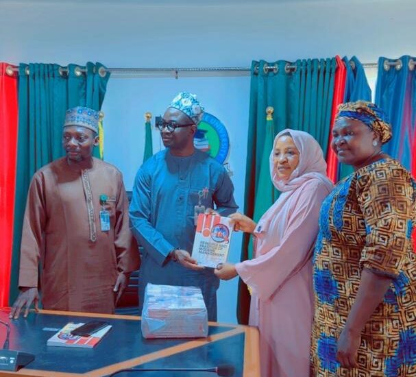 Foundation donates 200 books to Niger varsity