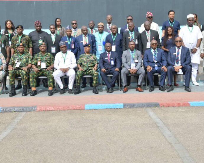 U.S. occupies central position in world ecosystem – Centre U.S. occupies central position in world ecosystem – Centre