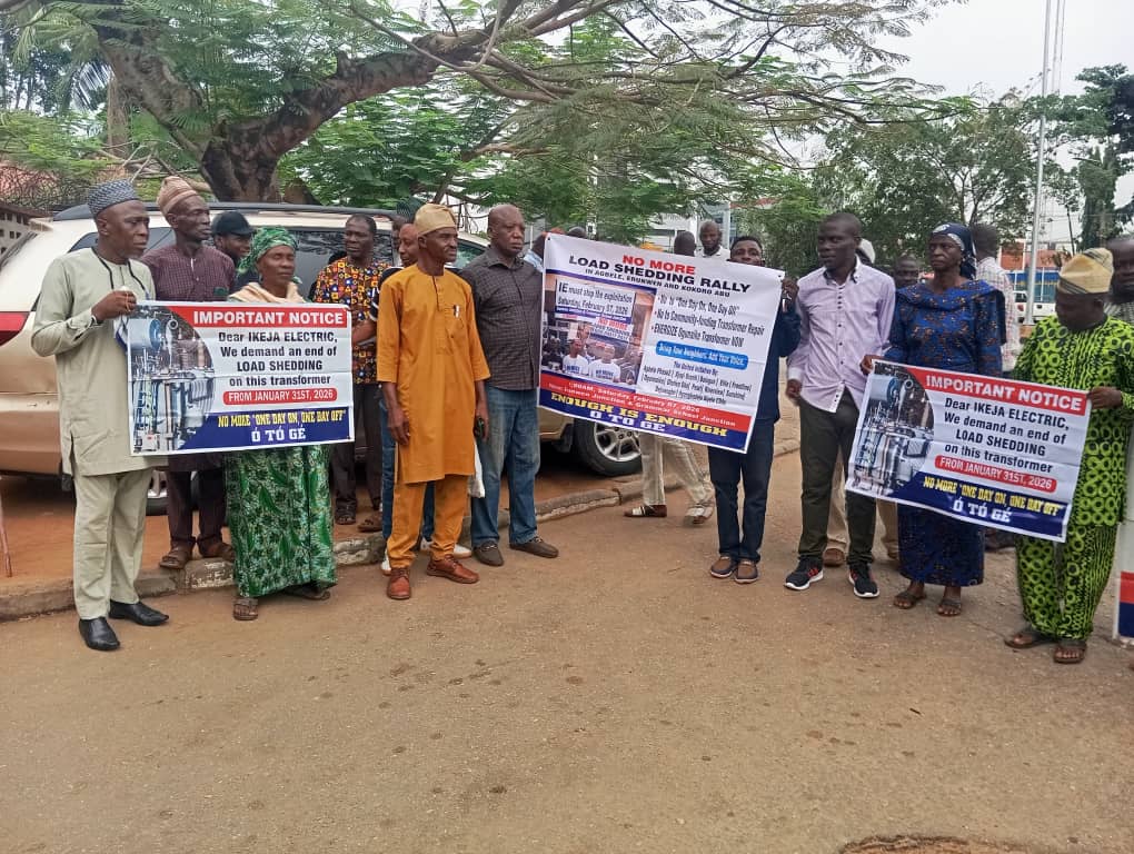 Ikorodu residents protest alleged prolonged, ‘arbitrary’ blackout