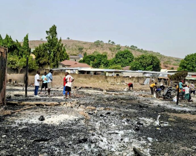FCT: Kugbo traders seek aid after fire razes shops, homes