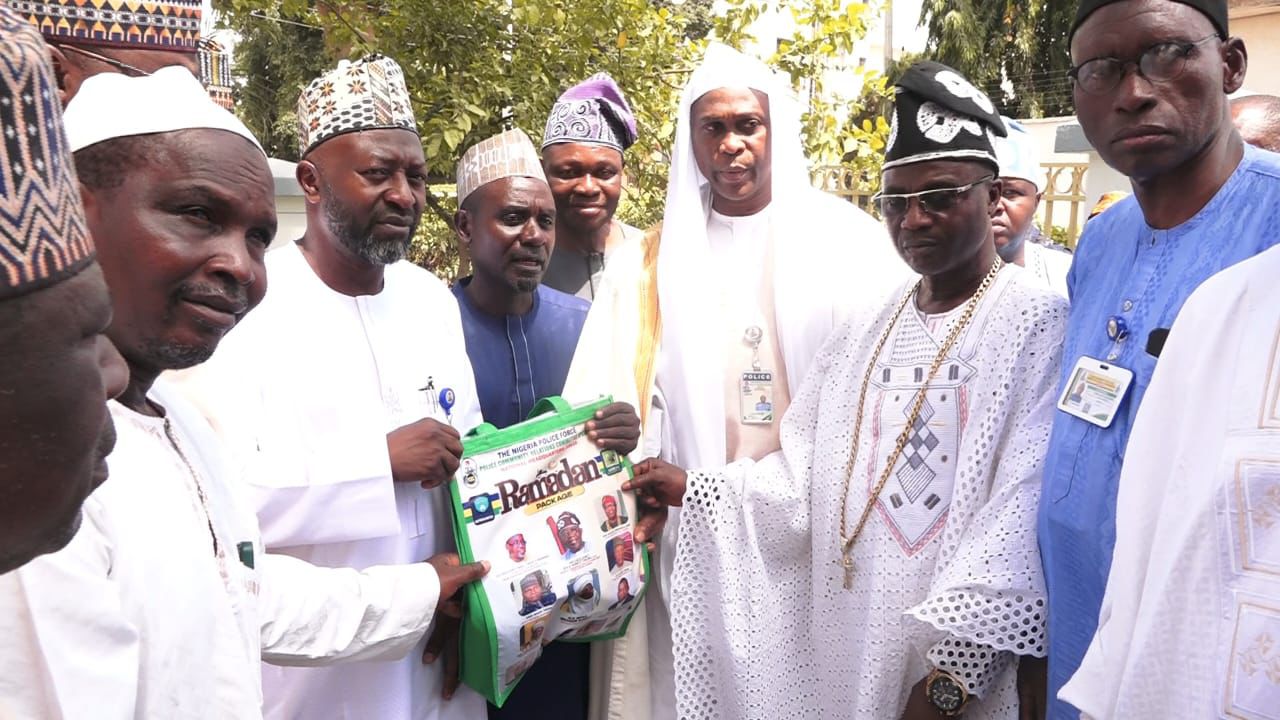 Imam lauds PCRC for Ramadan food aid to police families