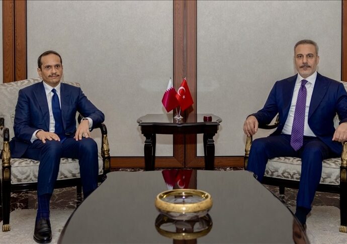 Turkish foreign minister meets Qatari counterpart in Ankara