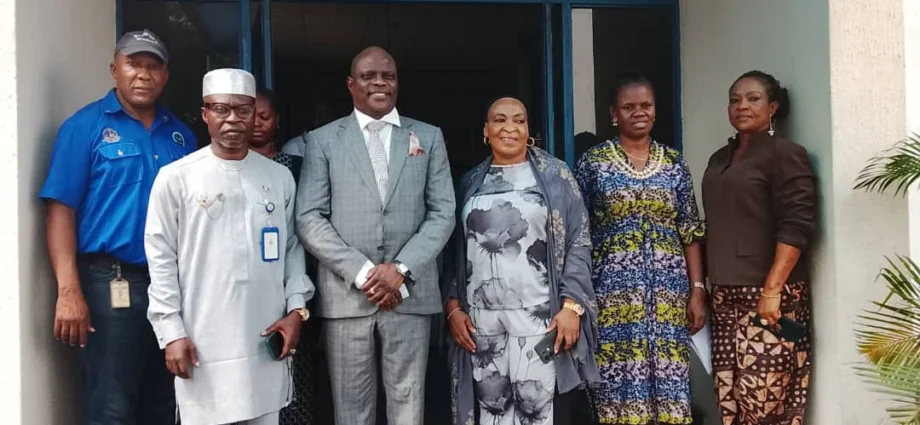 From L-R: Mr Nosa Okunbor, PRO, LASEMA; Mr Kevin Okunzuwa, DEIC, NAN Lagos; Dr Olufemi Oke-Osanyintolu, Permanent Secretary, LASEMA; Mrs Ifeyinwa Omowole, Acting Head of Lagos Operations, NAN Lagos; Mrs Ijeoma Popoola, DEIC, NAN Lagos, Miss Chioma Ugboma, DEIC, NAN Lagos, at the courtesy visit of LASEMA to NAN Lagos Operations