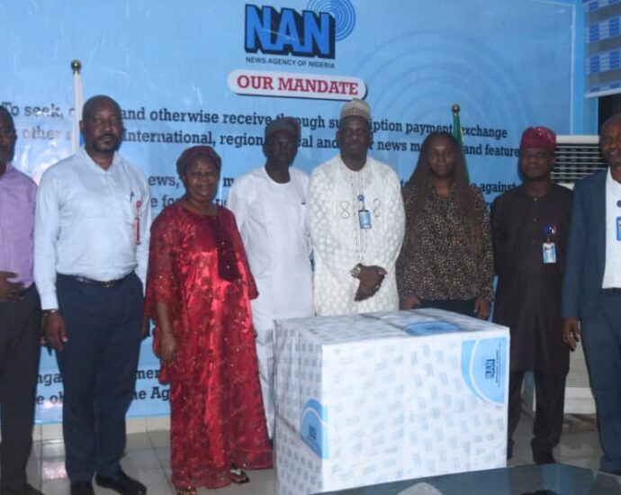 NAN honours retiring PRS director, Kayode Olaitan