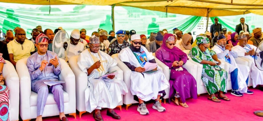 FG inaugurates food, nutrition support distribution in Niger FG inaugurates food, nutrition support distribution in Niger