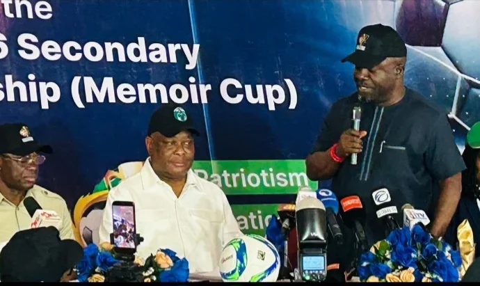 (L-R) Director-General, National Institute for Sports, Philip Shaibu, Chairman of the Sam Okwaraji Foundation, Sen. Osita Izunaso, and the Director-General, National Sports Commission (NSC), Bukola Olopade at the unveiling of the FirstBank Sam Okwaraji U-16 Championship logo in Abuja.(PhotoCredit:NAN)