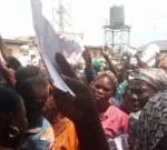 Supporters waving their APC temporary slips in support of Sabur at Lagos House of Assembly primary election on Wednesday in Lagos