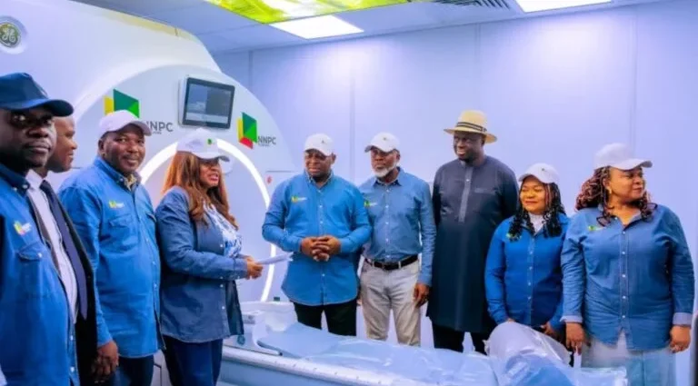 Hand over of 1.5 Tesla MRI System to NAUTH