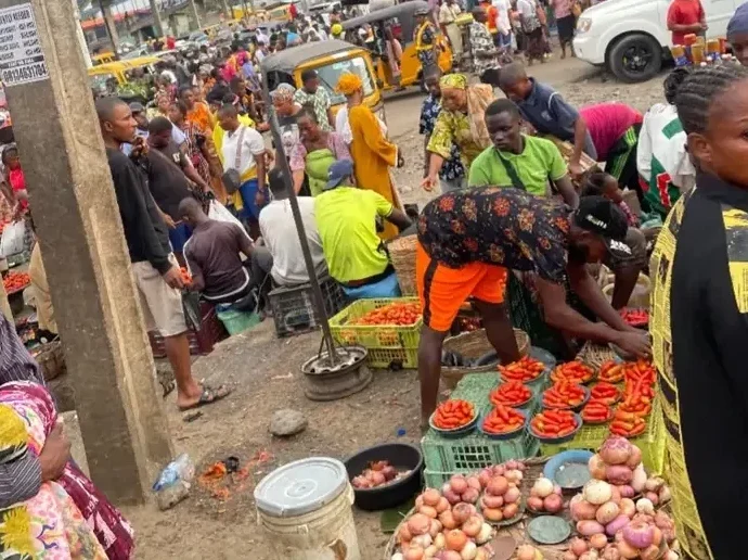 Some Lagos residents in one of the markets in the state
