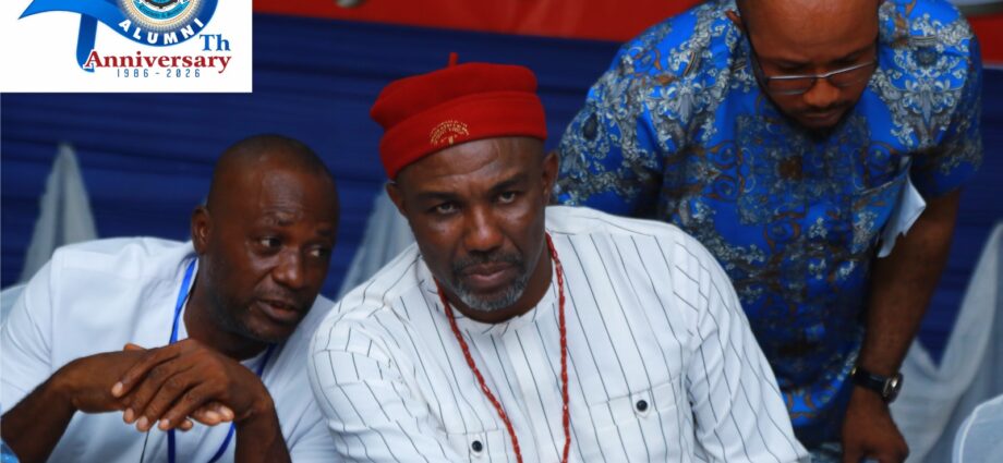 Nze Henry Nnebe, National President, Federal Polytechnic Oko Alumni Association, flanked by members of his executive