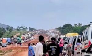 Gridlock: Motorists, commuters laud FRSC boss’ personal intervention on Abuja-Kaduna road 