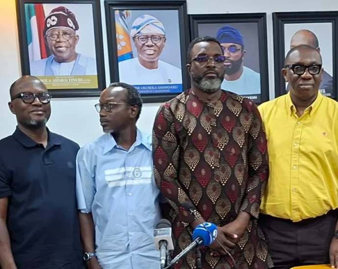 L-R: Deputy State Chairman, National Road Transport Union, Mr Ganiu Shittu; Managing Director, Lagos Waste Management Authority, Dr Muyiwa Gbadegesin; Hon. Sola Giwa; Honourable Commissioner for Transportation, Mr Oluwaseun Osiyemi, Deputy Chief of State, Lagos State, Mr Sam Egube and Deputy Chairman Operations, Road Transport Employers Associations of Nigeria, during a stakeholders meeting with transport Operators in Lagos State on the Lagos state on the clean up of Waste on the High Way’s and Motor Parks in Lagos State, on Saturday, at Lagos State Ministry of Transportation, Alausa Secretariat, Ikeja, Lagos