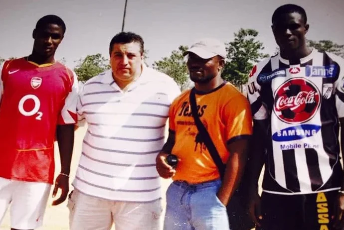 Renowned Argentine football scout, Marcelo Houseman, alongside young Odion Ighalo (L) and Kim Ojo (R) during a scouting programme in Nigeria.(PhotoCredit:Marcelo Houseman)