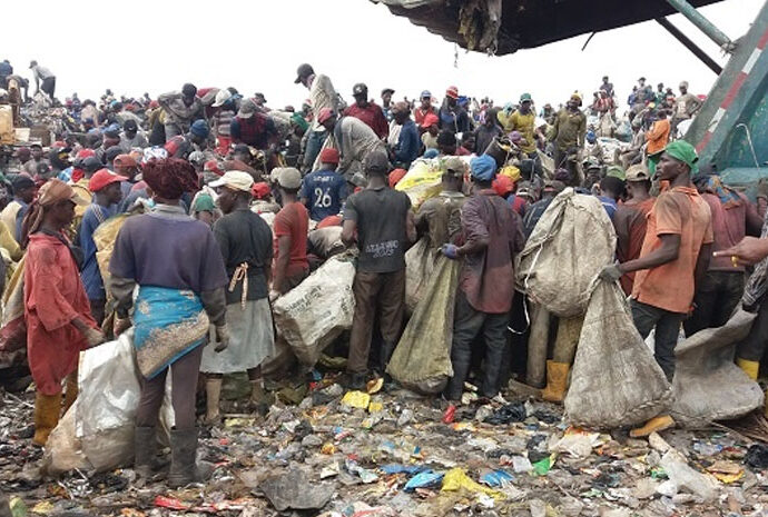 A group of waste pickers