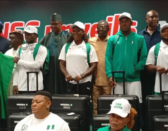 NSC Chairman, Shehu Dikko, NSC DG, Bukola Olopade and NIS DG Philip Shuaibu alongside Team Nigeria athletes during the official unveiling of Puma apparel as Team Nigeria’s official kit for the 2026 Commonwealth Games on Thursday in Abuja.(PhotoCredit:NAN)