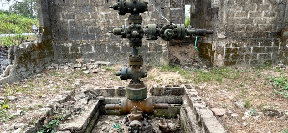 Illustration for oil blocks