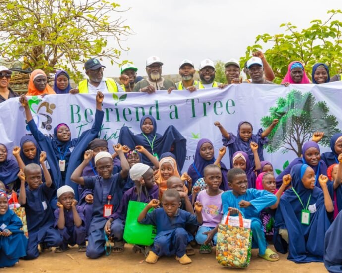 Foundation plants 100 trees in host communities