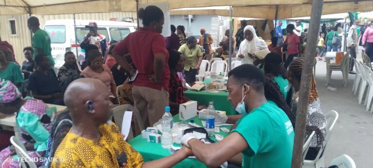 Commissioner urges Guild to sustain free medical outreach
