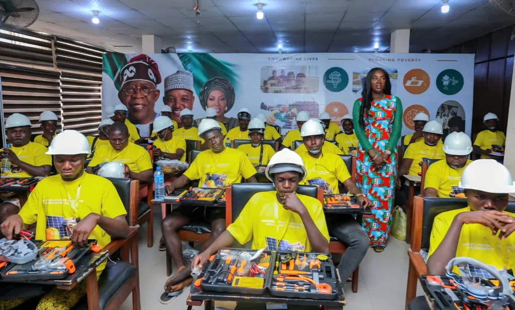 Poverty reduction: FG trains 150 Enugu youths on AI, solar installation