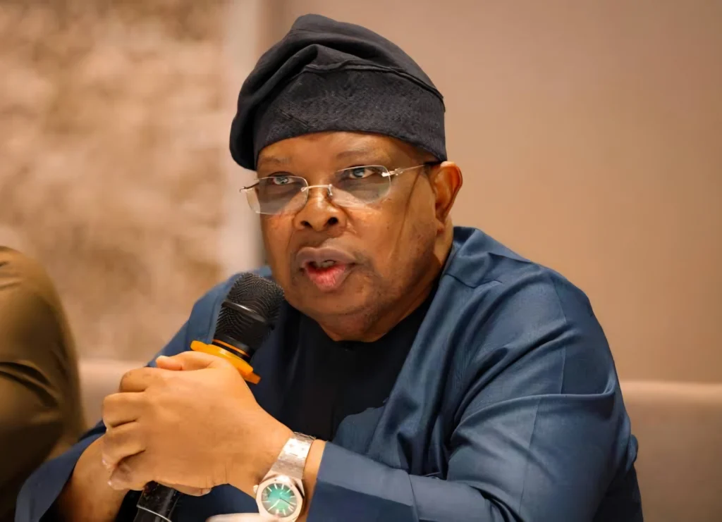 FG pays N1.2trn power debt, targets 19,000MW transmission capacity 